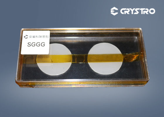 El bismuto substituyó el substrato óptico de la oblea de Garnet Epitaxial Films SGGG del hierro