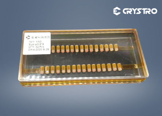 El neodimio dopó el granate de aluminio de itrio