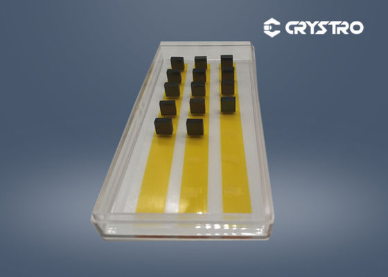 El cromo dopó el cristal pasivo de aluminio del interruptor de Ytterium Garnet Cr 4+ YAG Q